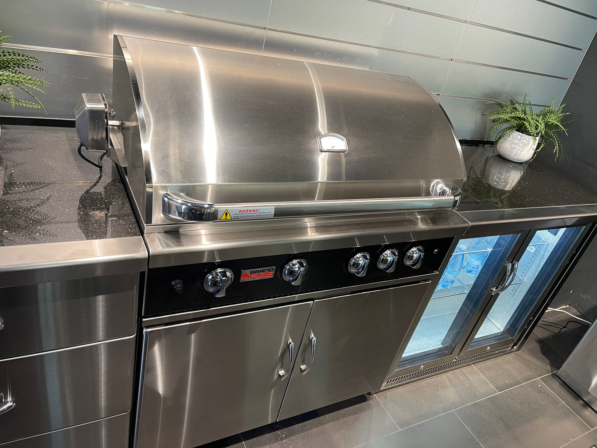 Classic 38" Gas BBQ | Black Fascia